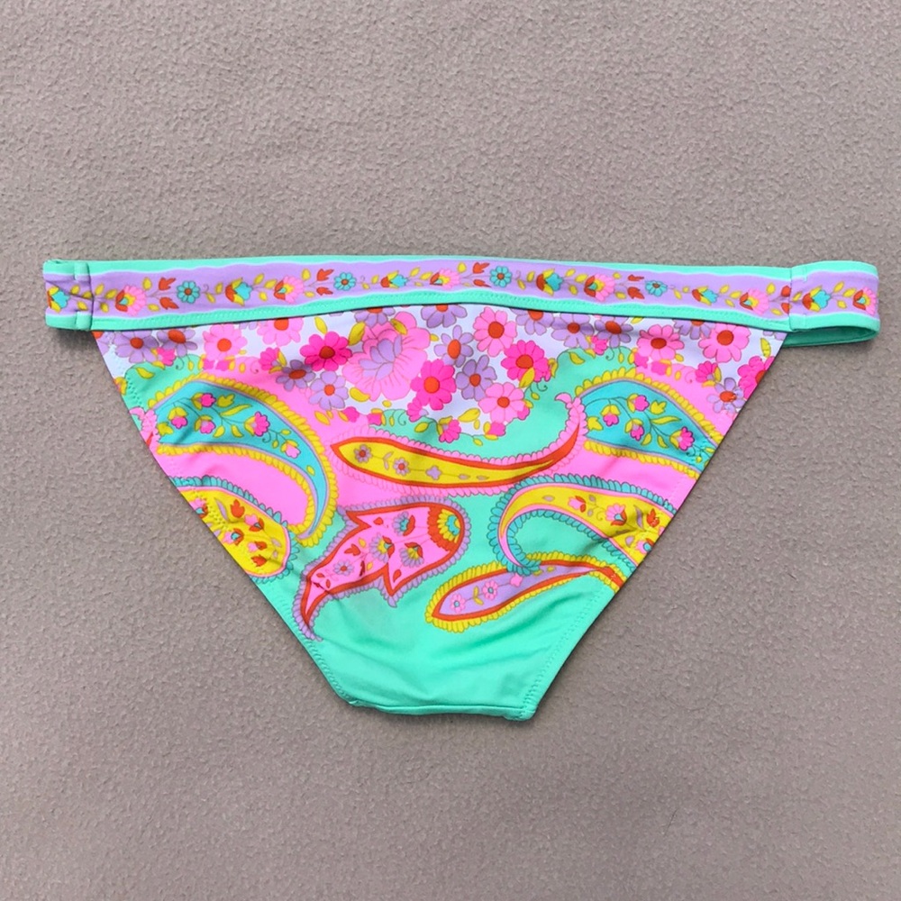 Victoria Secret flower print bikini - Picture 6 of 7
